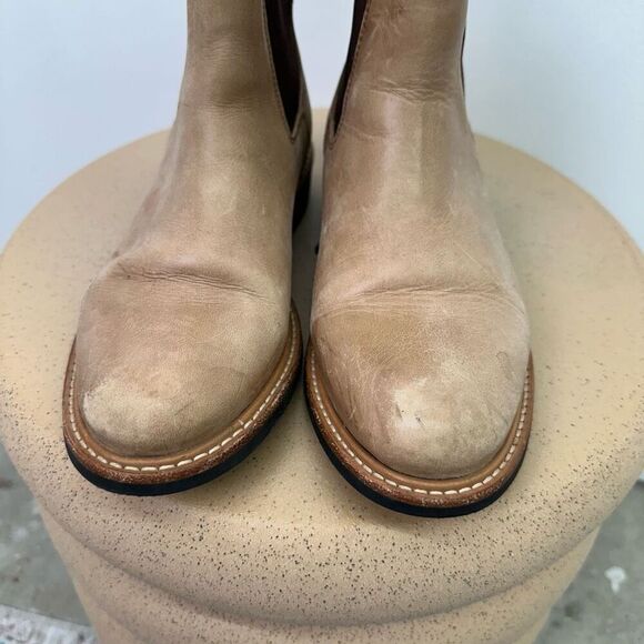 Nisolo Women’s Leather Carmen Chelsea Boot in Light Tan Brown - Picture 8 of 10